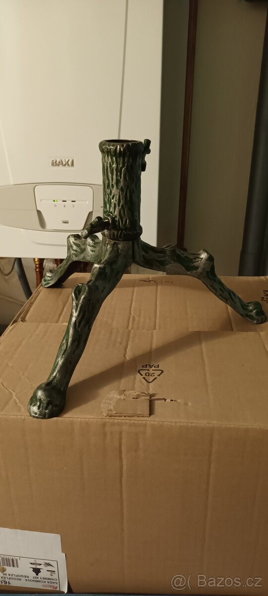 Stojan litinový vánoční PRODÁM