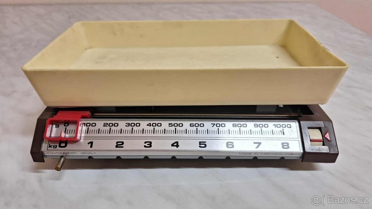 STARÁ KUCHYŃSKÁ VÁHA 8 kg