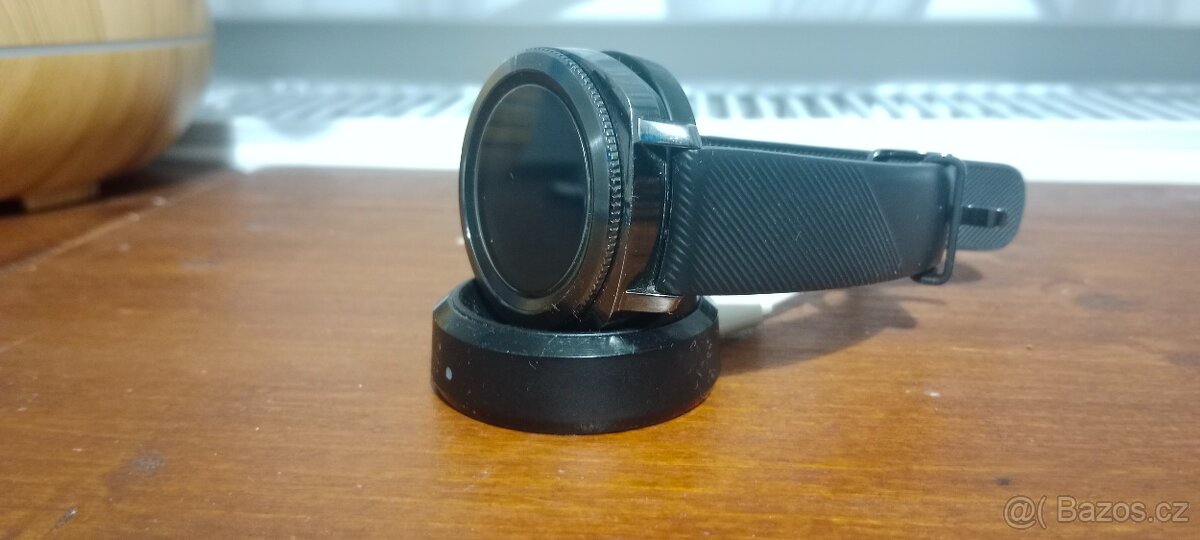 Prodám hodinky samsung gear sport