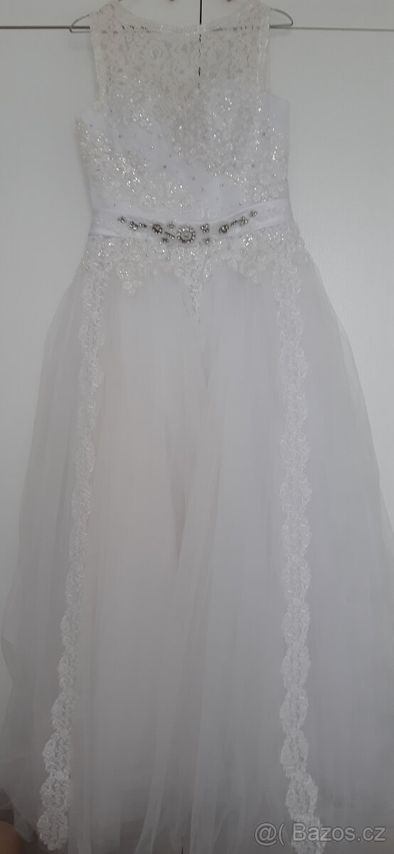 Krásné Svatební šaty