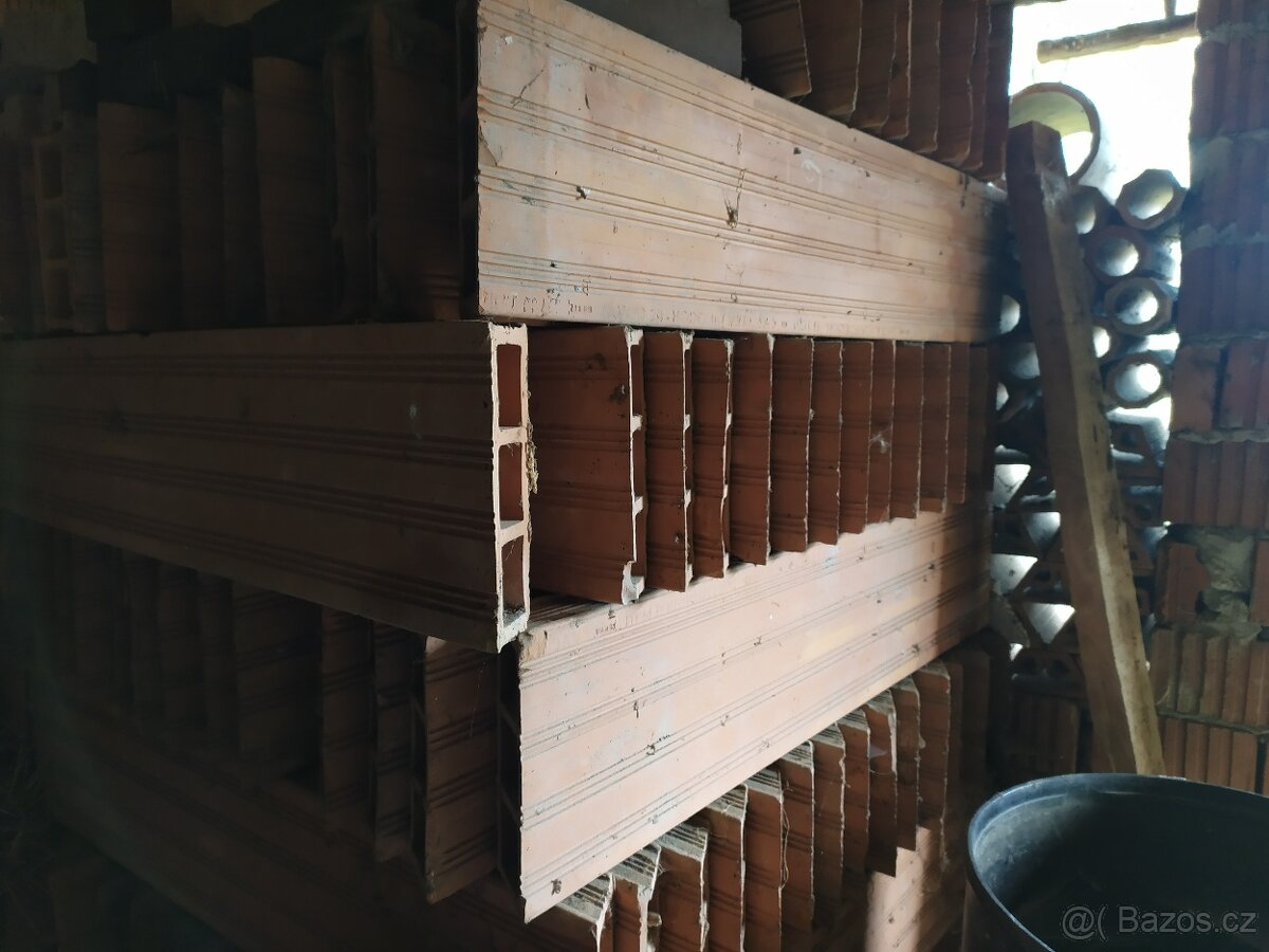 Prodám hurdisky levně