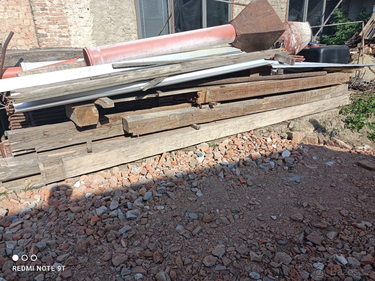 Staré trámy hranoly