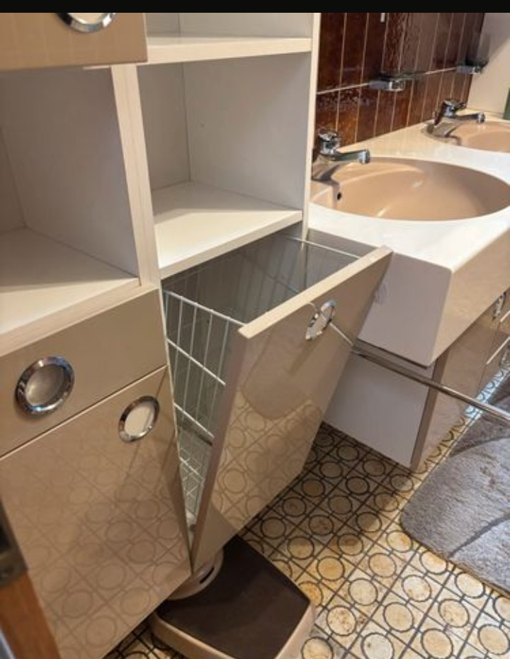 Set Nábytku do koupelny