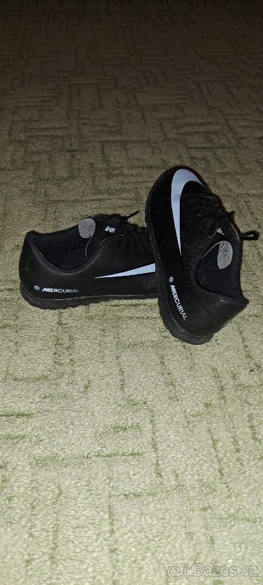 Turfy nike mercurial
