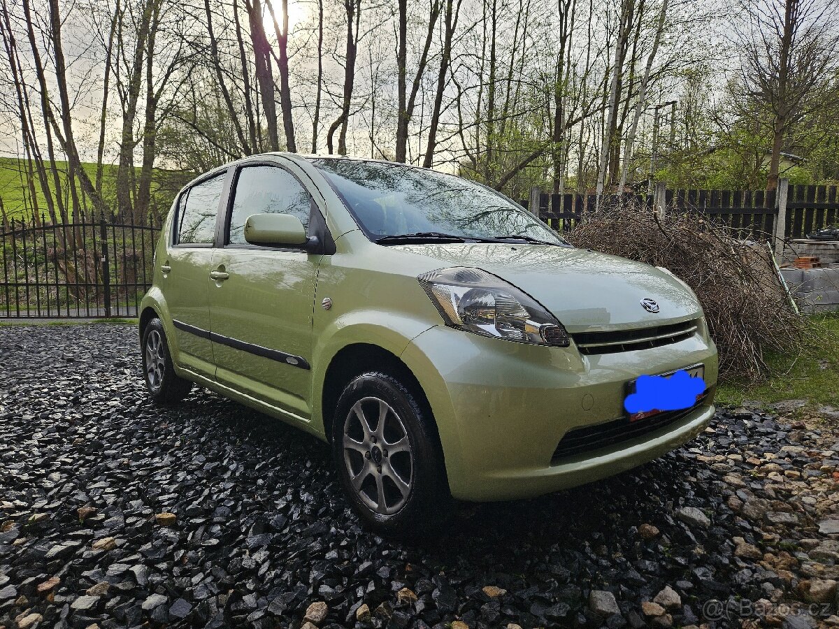 DAIHATSU SIRION