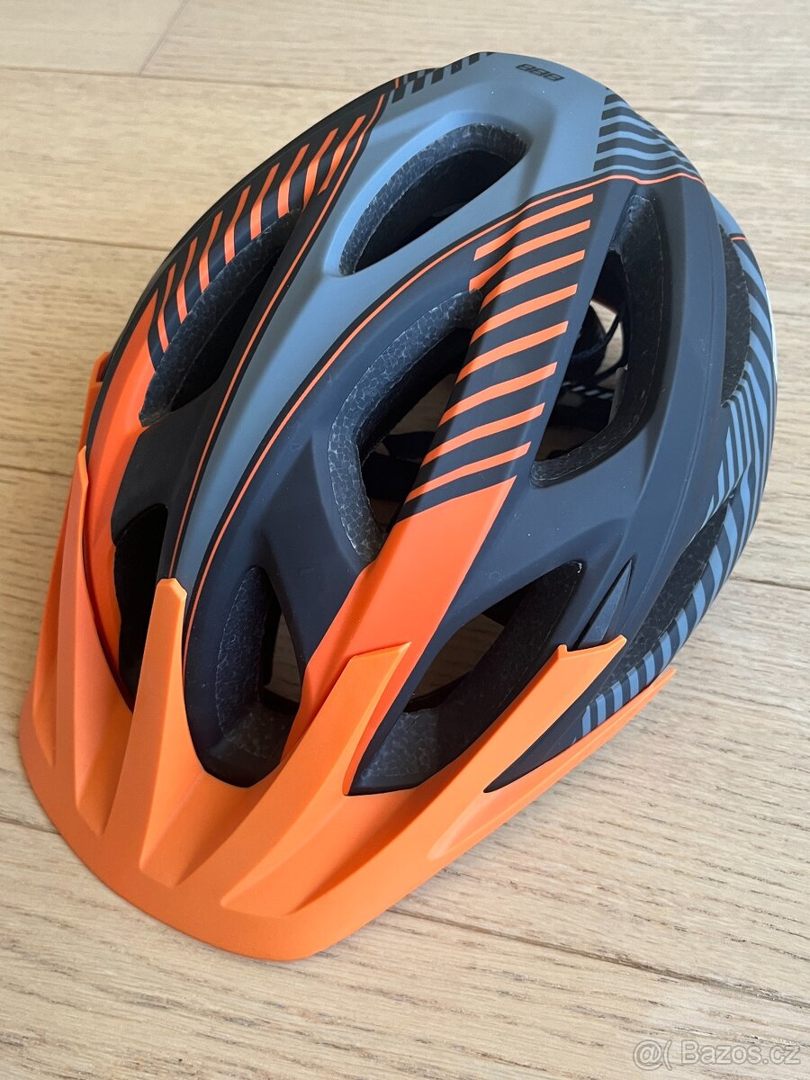 Cyklistická helma - zcela nová