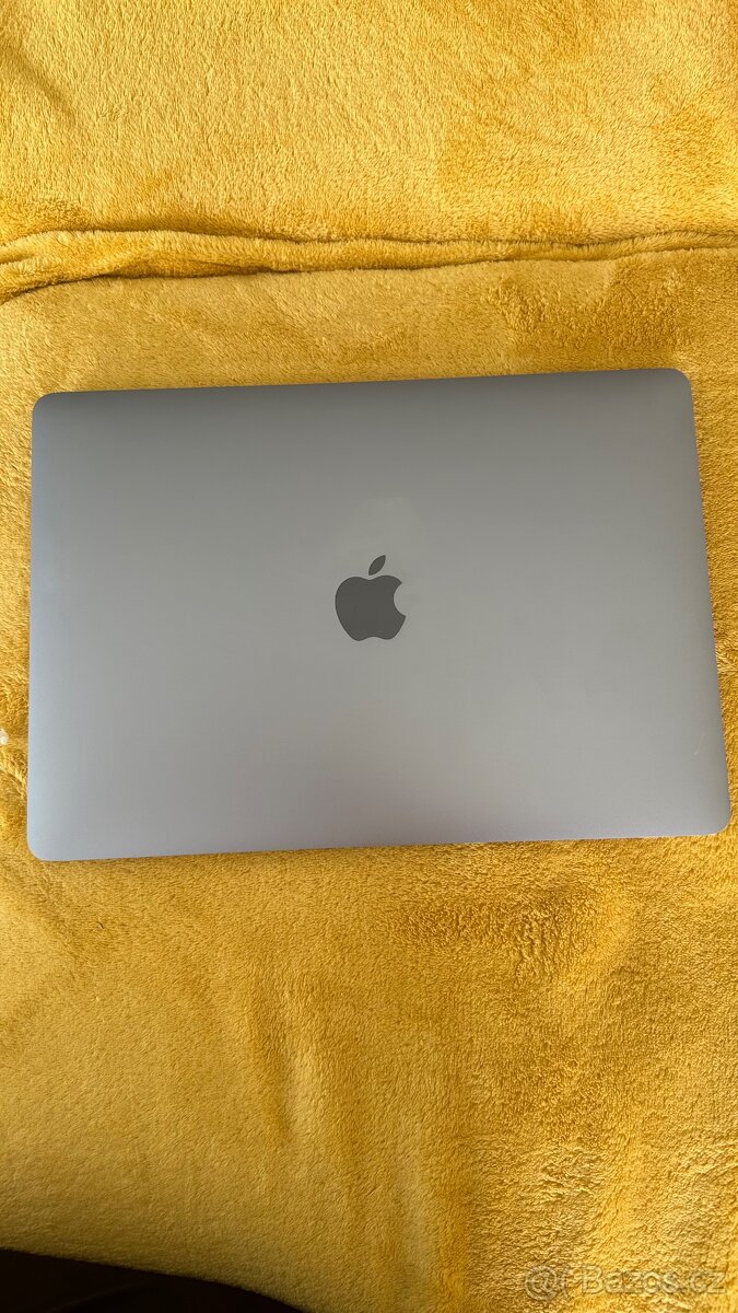 MacBook Pro 13,3 - i5, 8GB, 128GB