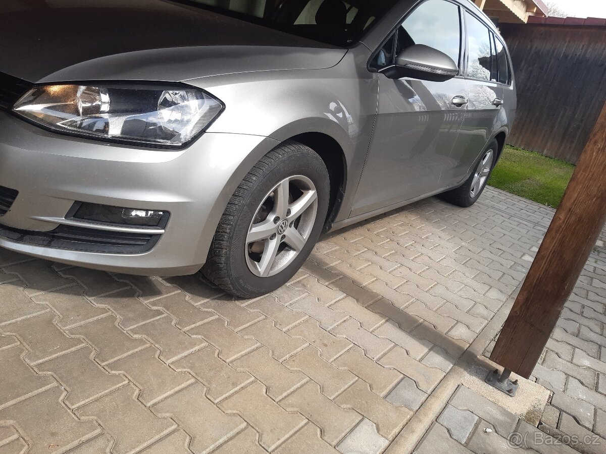 PRODÁM LEVNĚ ORIGINÁL sadu ALU na VW GOLF VII