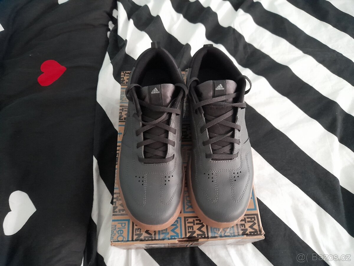 Cyklistické boty Adidas Five Ten.