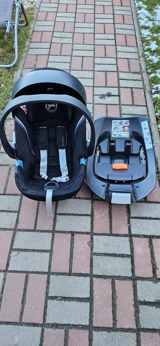 Autosedačka Cybex Aton 5 včetně základny
