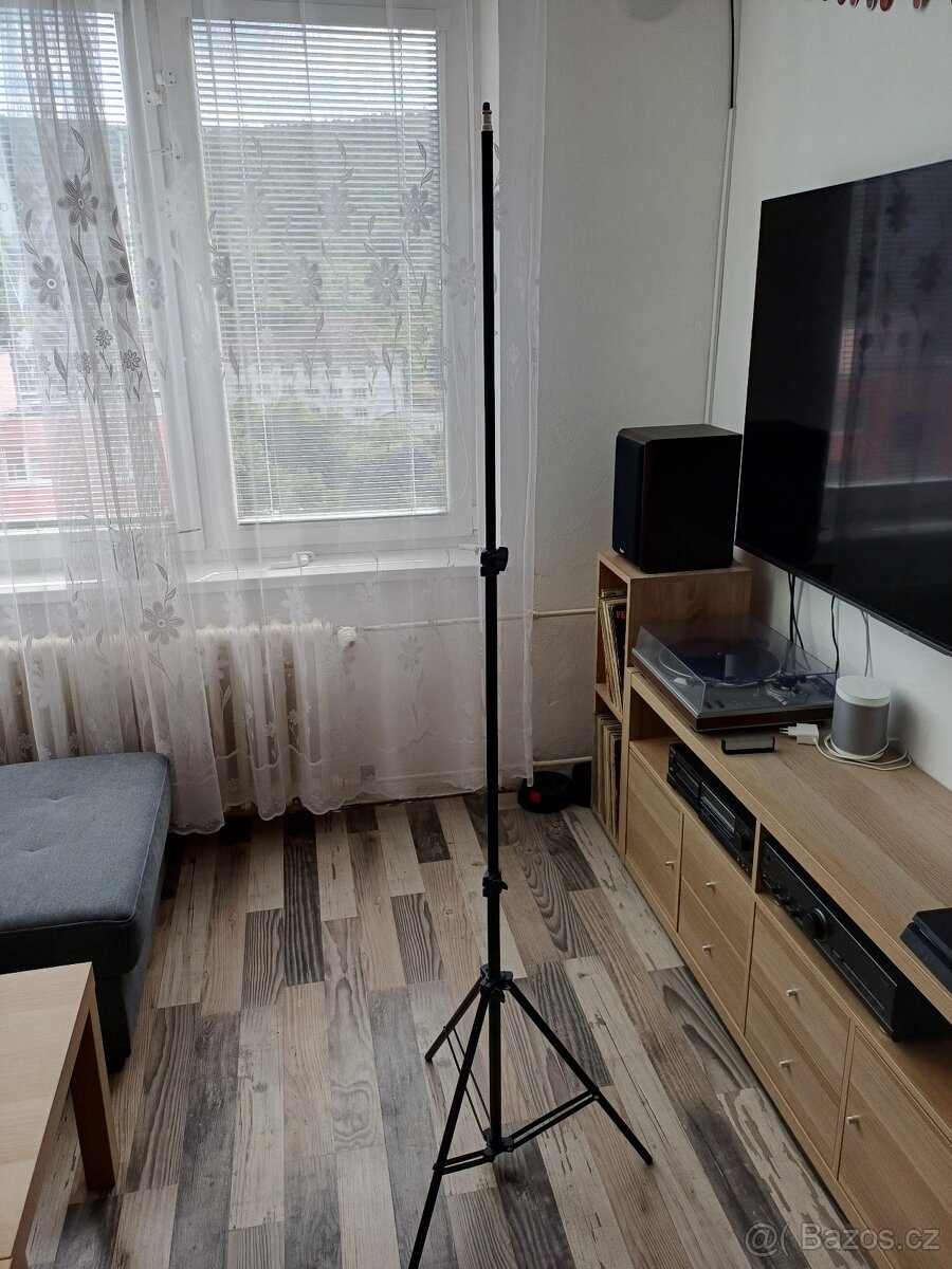 Stativ na světlo