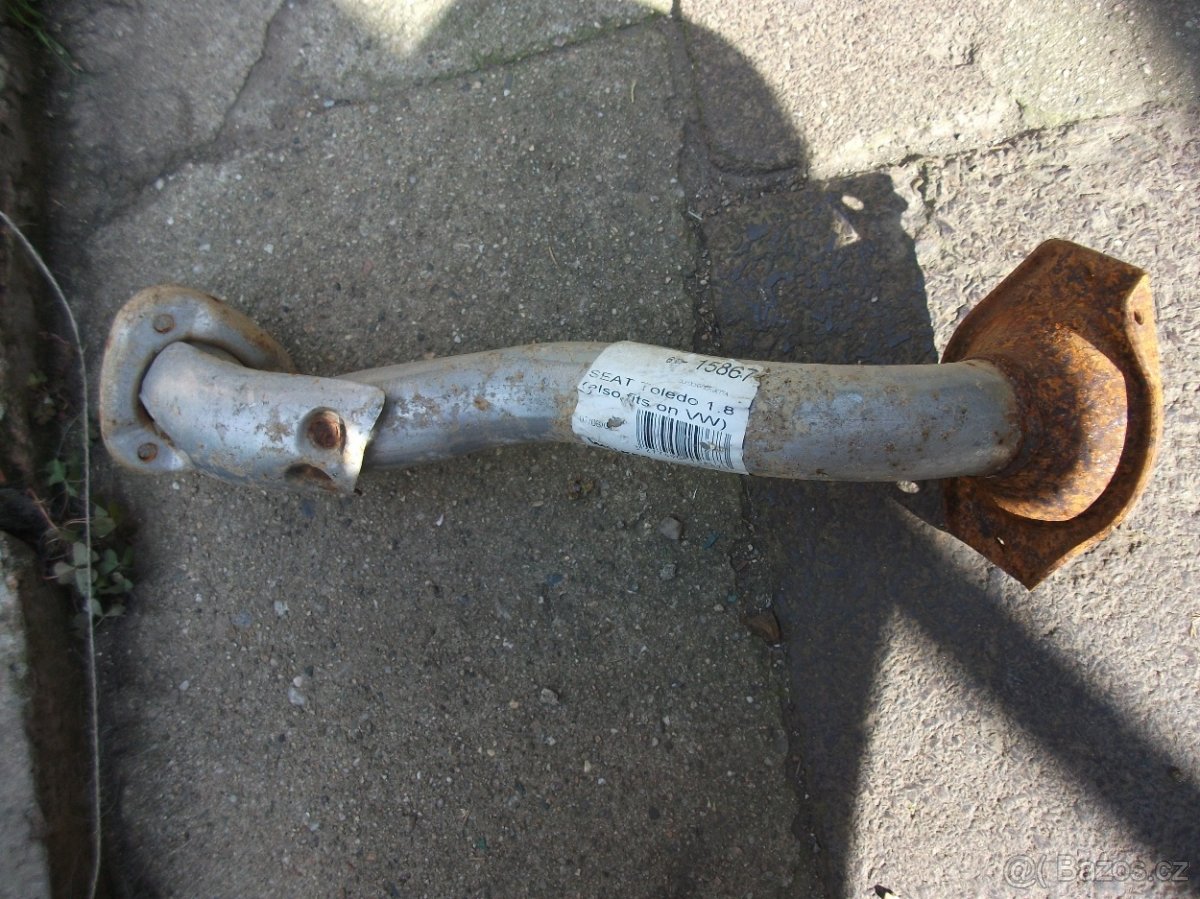 seat toledo 1,8 výfuk