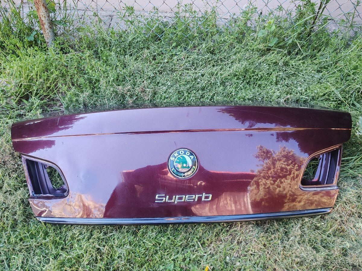 5 dveře škoda Superb 2 sedan