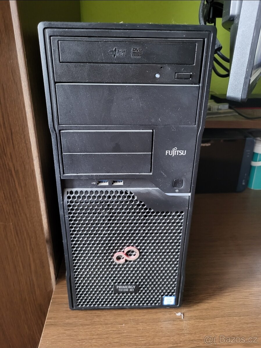 Server Fujitsu tx1310m1 E3-1226v3, 16GB RAM, 2x 1TB HDD