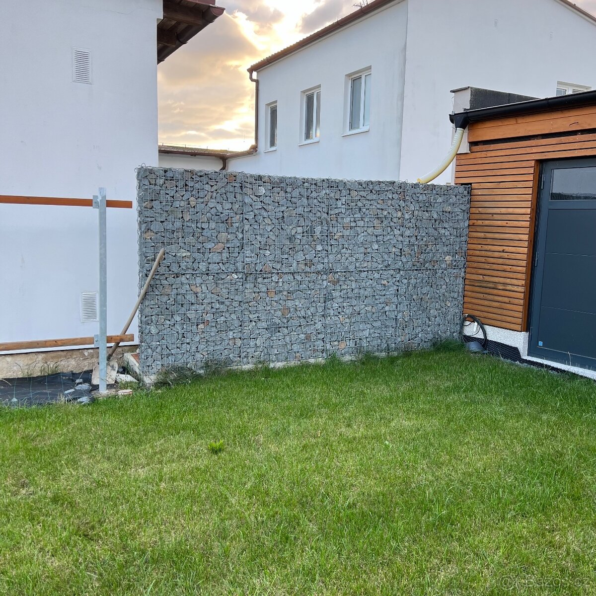 Sítě na gabiony + lomové kamenivo