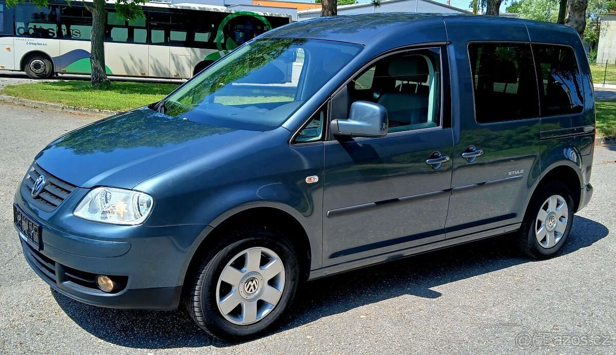 CADDY LIFE 1,9 TDi najeto 121000 km.