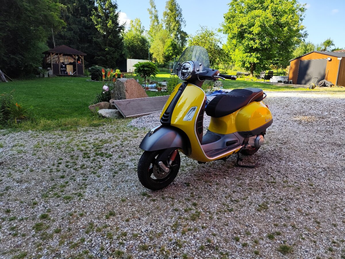 Vespa 300 GTS Super