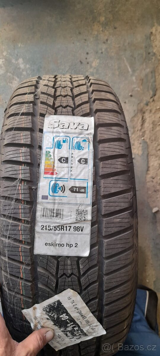 2x Sava Eskimo hp 2 215/55 r17