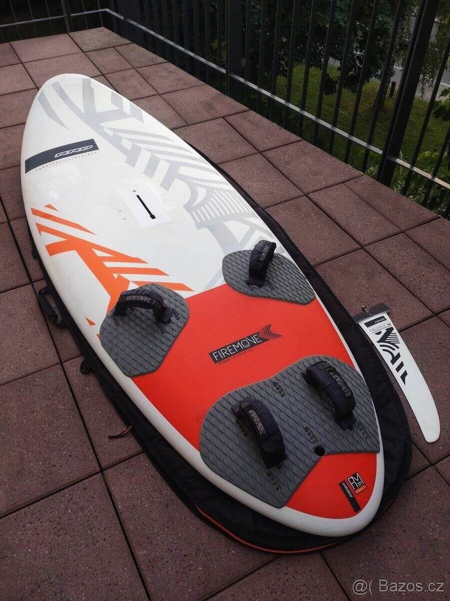 Windsurfingové prkno RRD Firemove 135