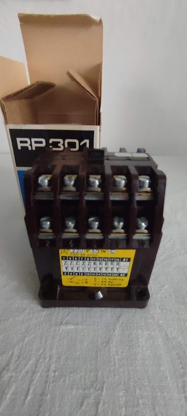 Spínací relé RP301 C, cívka 220v, 50Hz