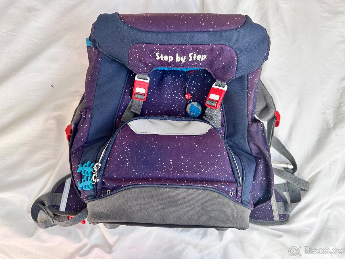 Špičková rostoucí aktovka Step by Step Grade pro 1.–4. třídu