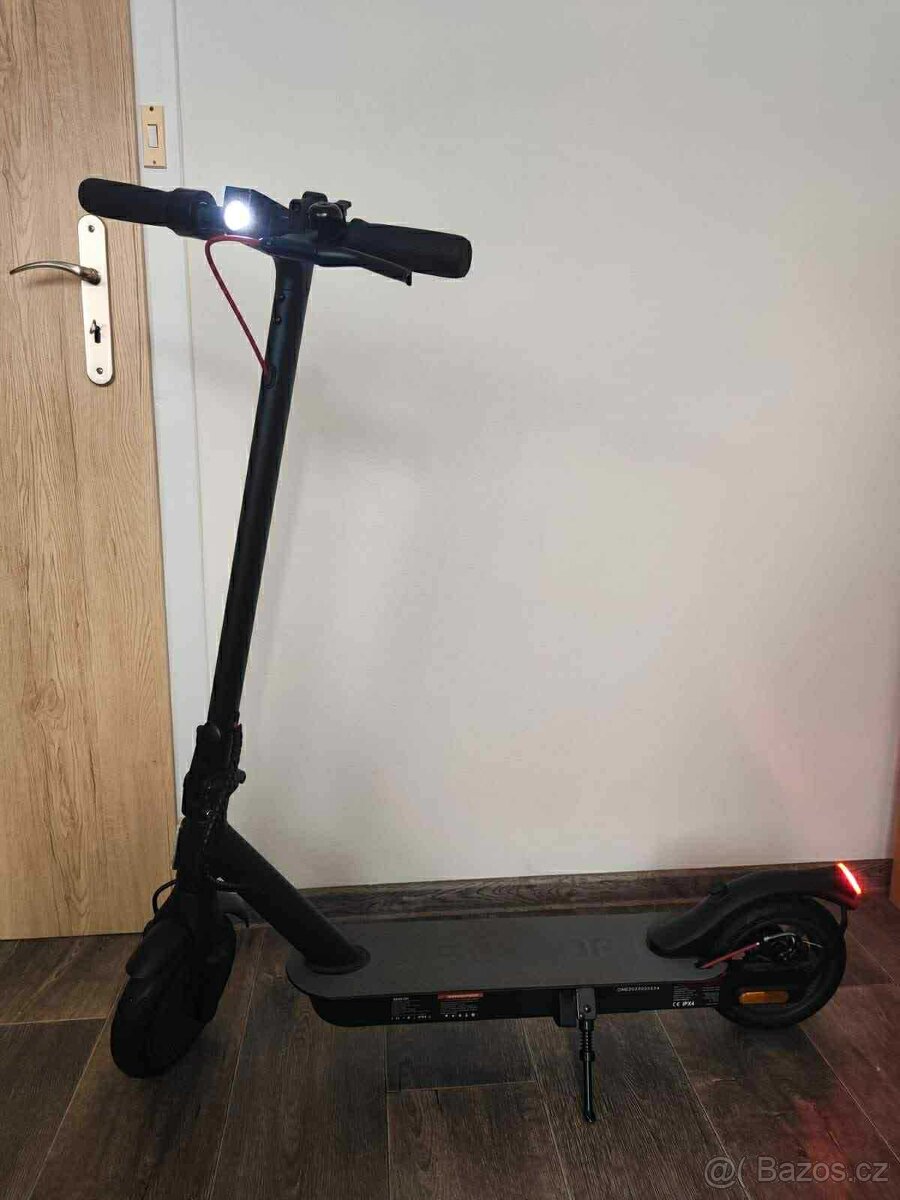 ELEKTRO KOLOBĚŽKA SENCOR SCOOTER ONE 2020.