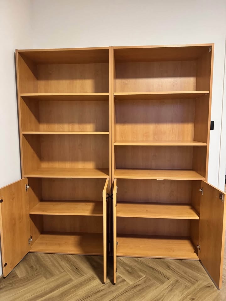 Skříň 180x80x40 (2ks k dispozici)