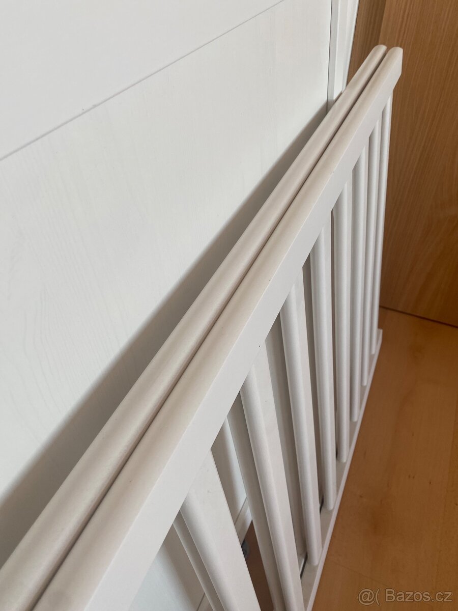 Dětská postýlka SUNDVIK včetně matrace SKÖNAST