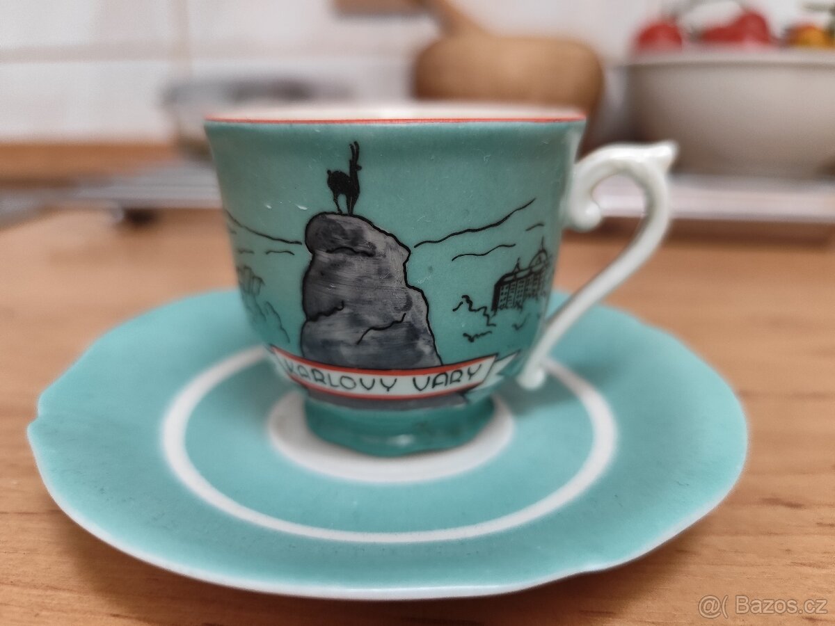 Starožitný šálek