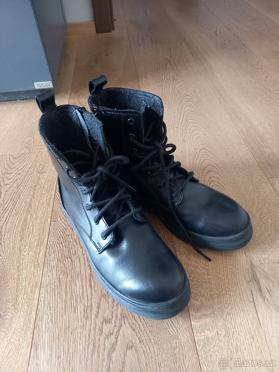 Podzimní boty Baťa vel 37, kožené, dívčí