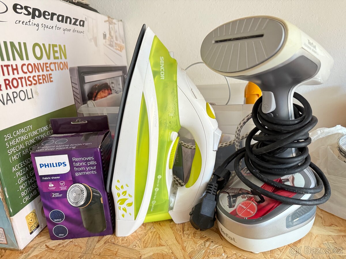 Čištění žmolků z oblečení, žehlička a parní žehlička.