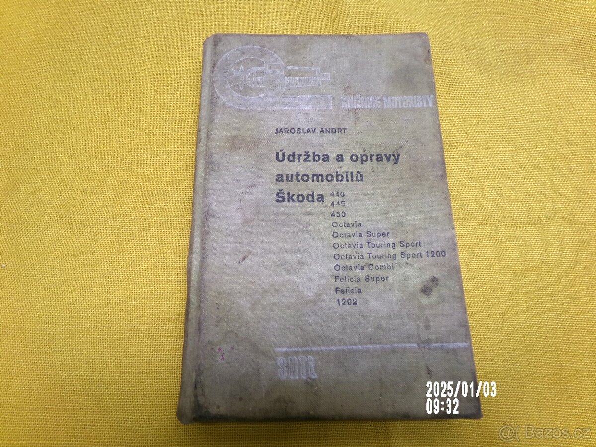 Odborné knihy o starých automobilech