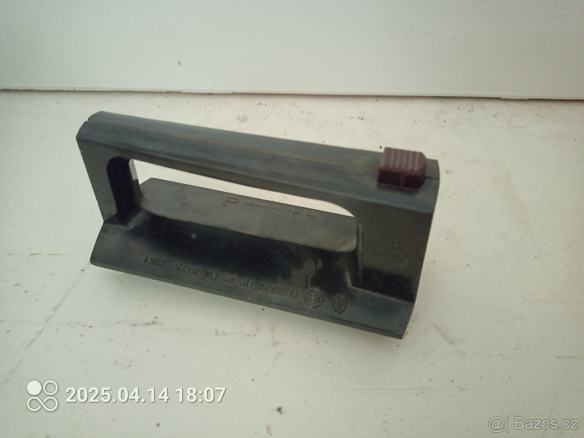 Žehlička na pojistky