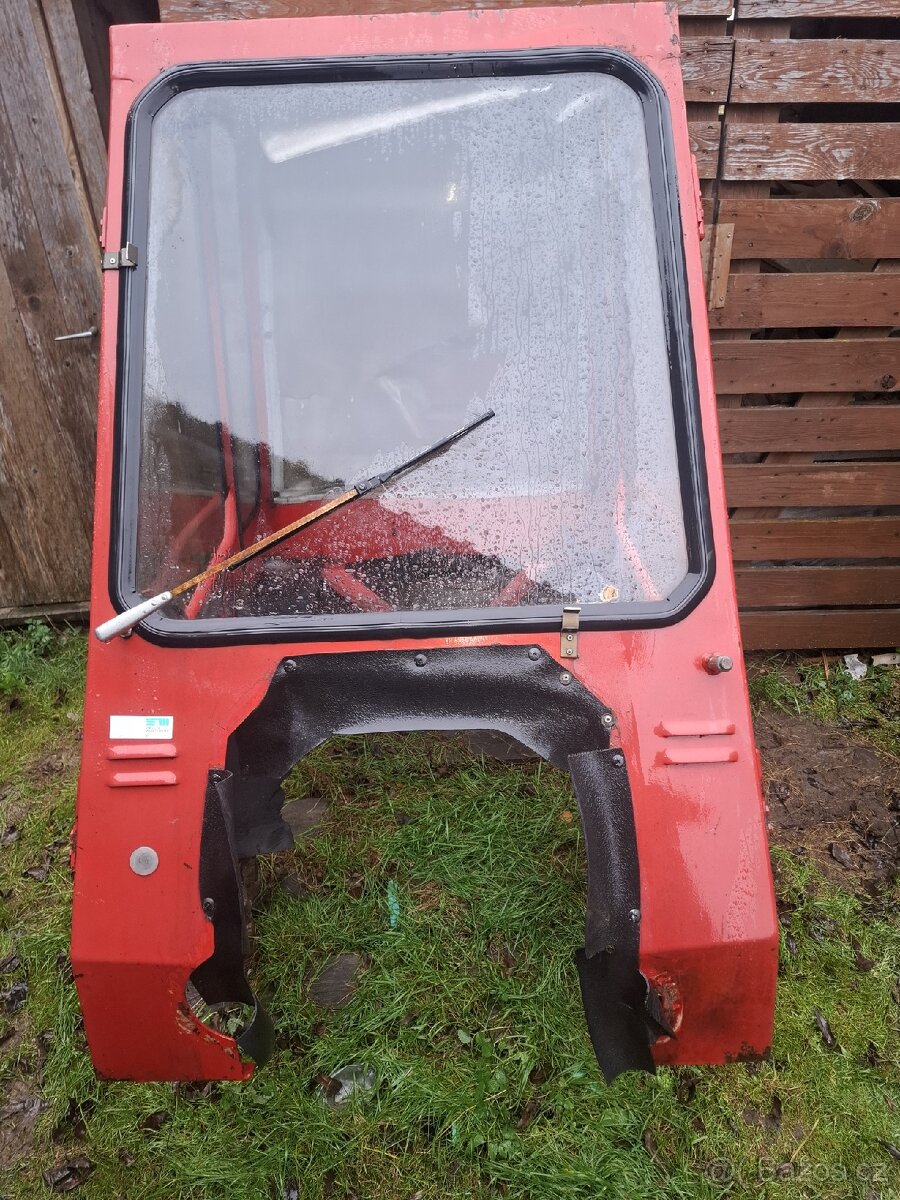 Kabina na malotraktor