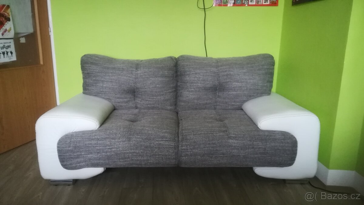 Čalouněná pohovka / gauč Meseri 2