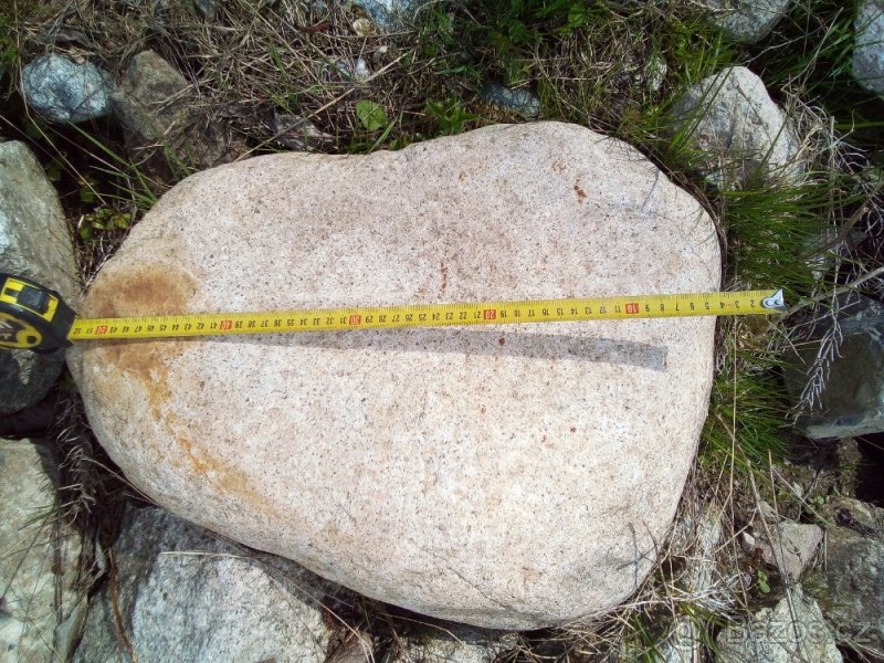 Labský okrasný kámen,Labaky