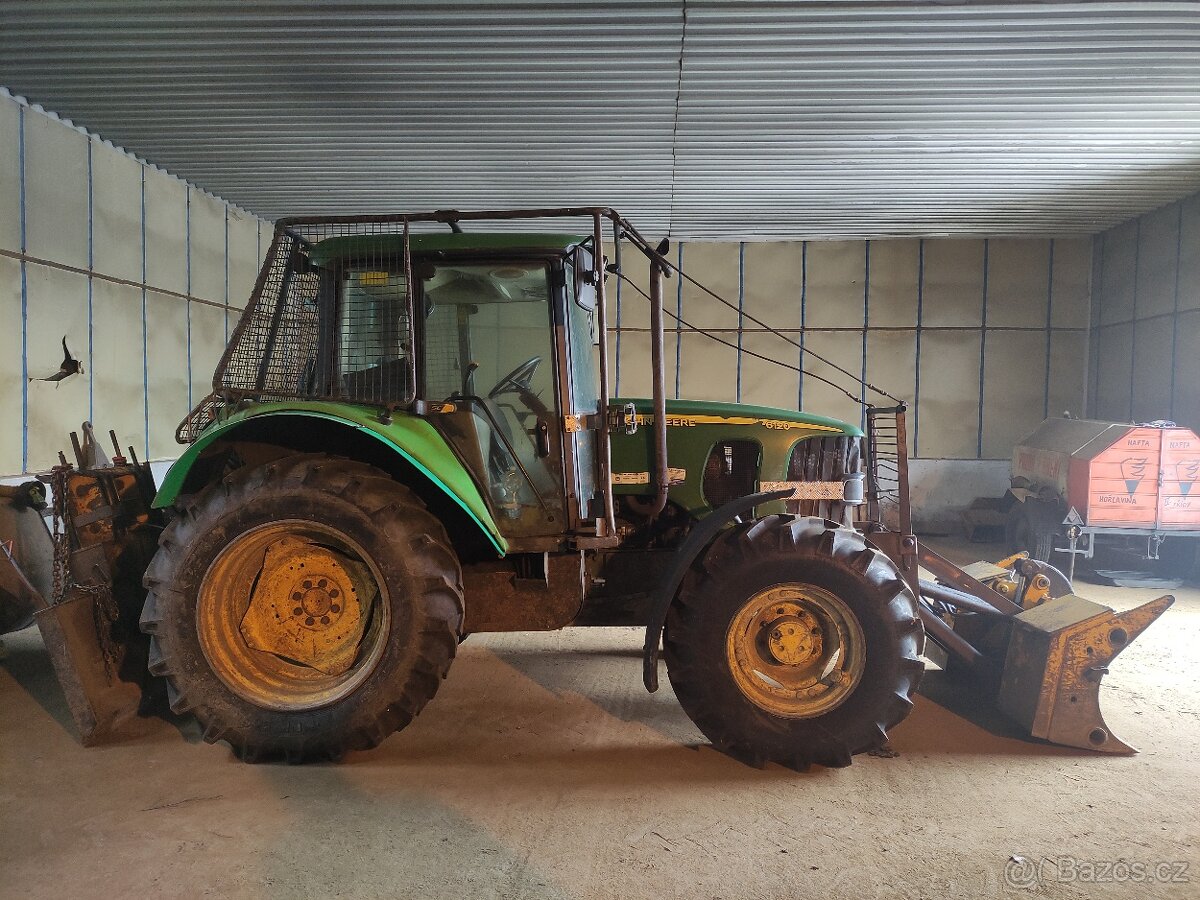 John Deere 6120 lesní traktor UKT