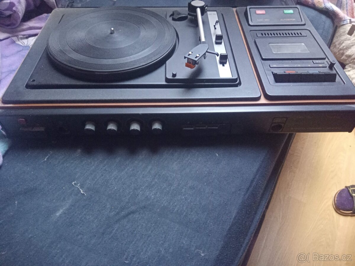 Prodám gramofon s bednama