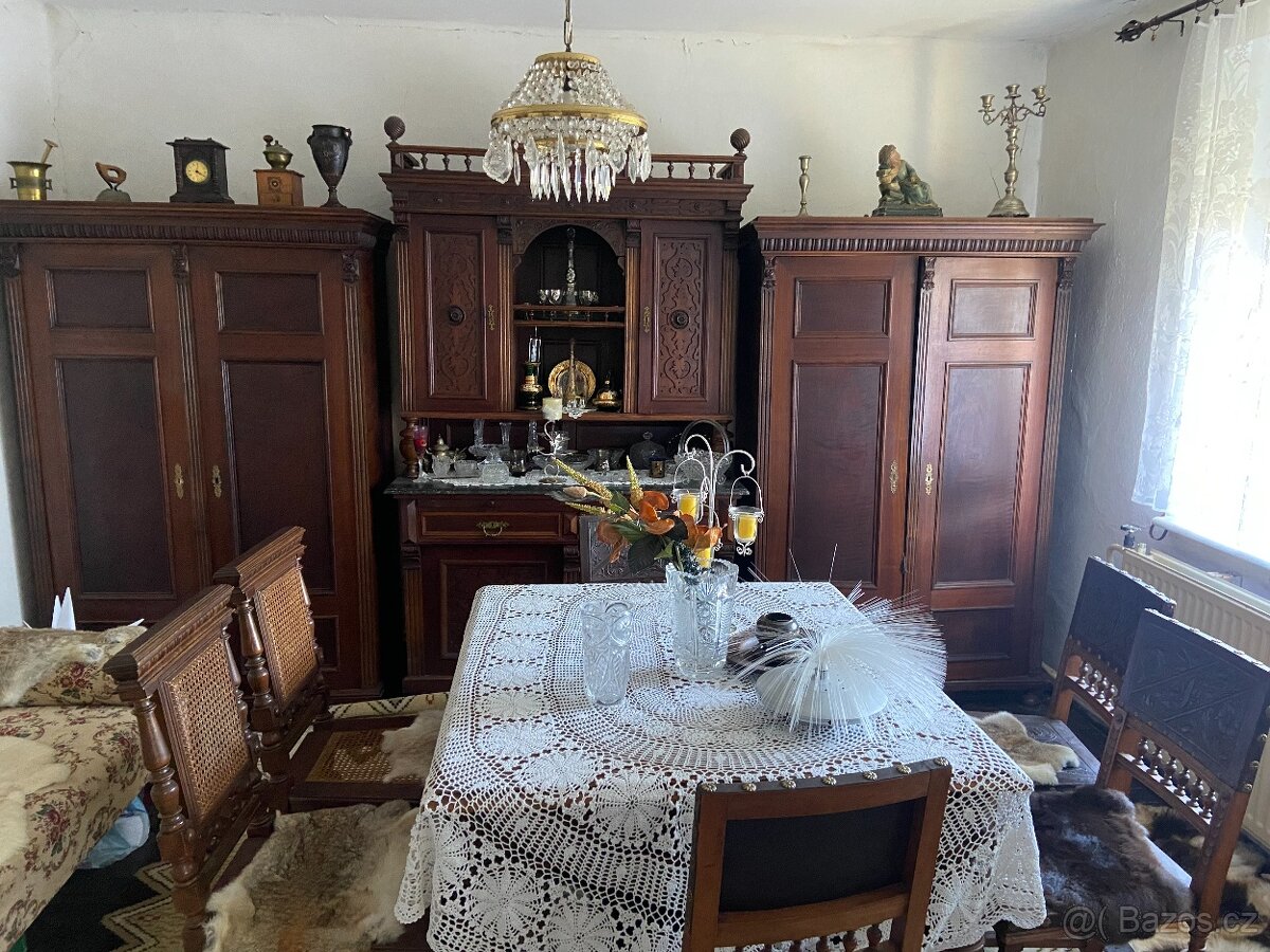 Starožitný nábytok