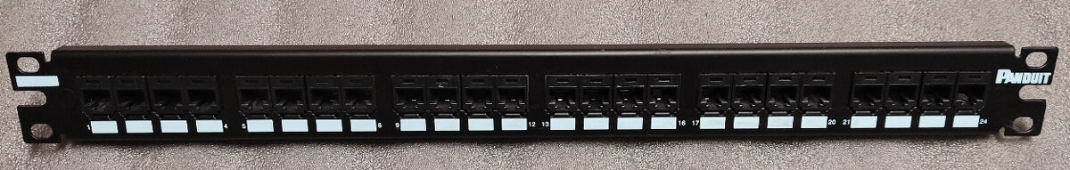 Ethernet Patch Panel 24 Port  CP24BLY + CJ588BL - Panduit