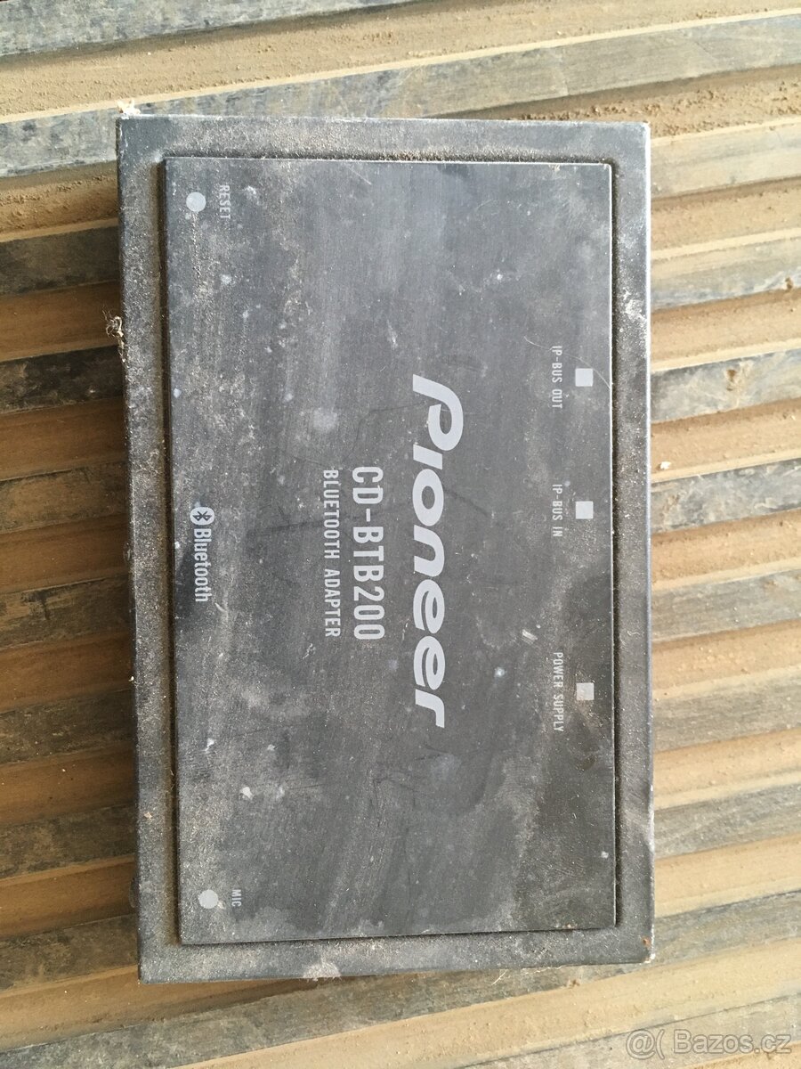 Pioneer CD-BTB200 - bluetooth adaptér pro autorádia