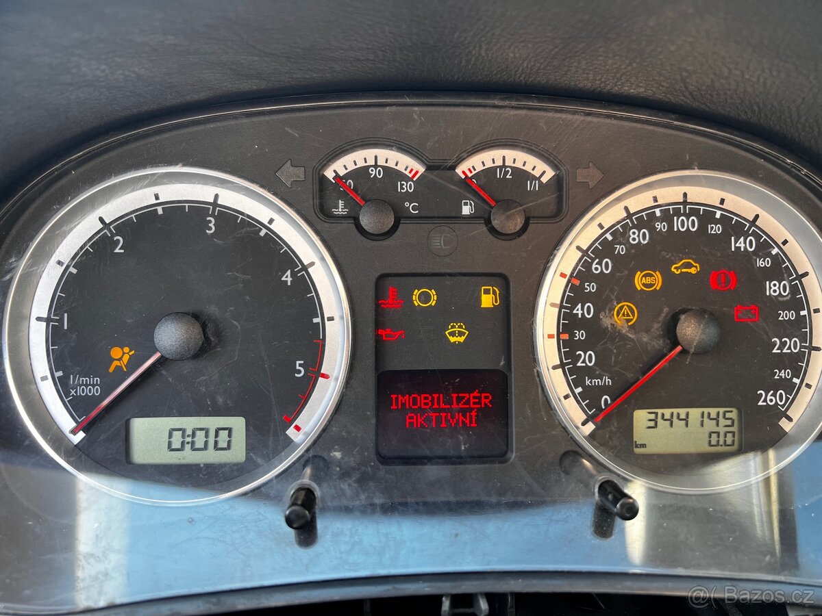 Golf bora mk4 budíky