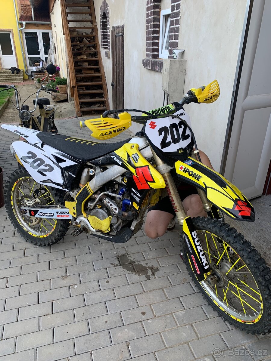 Suzuki RMZ 250 2011