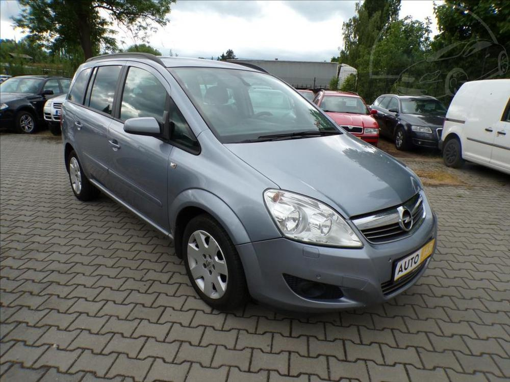 Opel Zafira 1,6 Turbo 110kW 7.MÍST,TAŽNÉ ZAŘ.