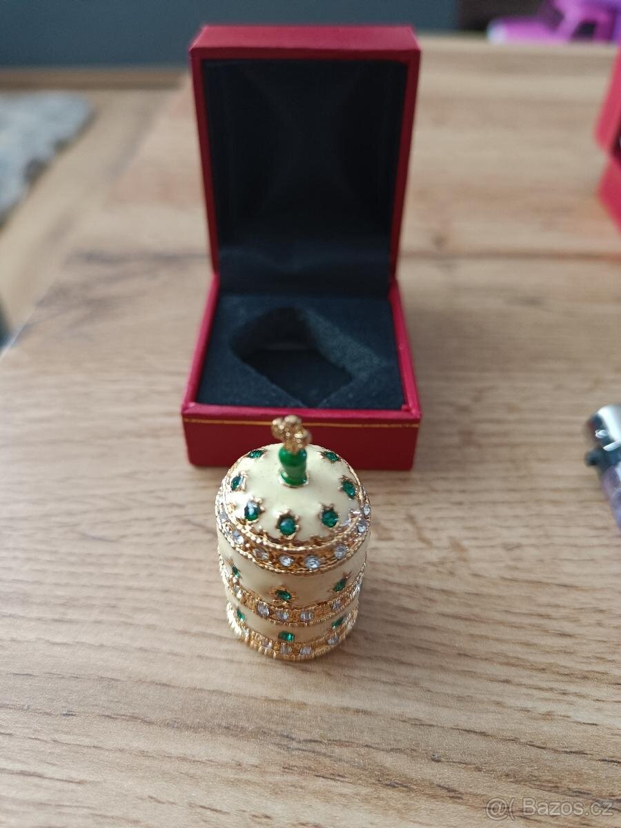 Miniatury královské korunovační klenoty