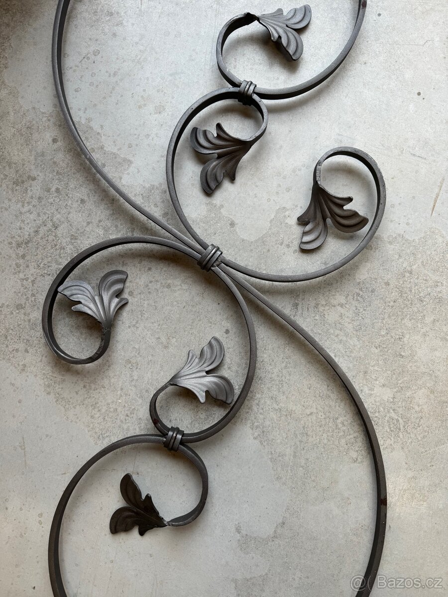 Kovářský ornament H 860 x L 350mm,12 x 12 x 6mm