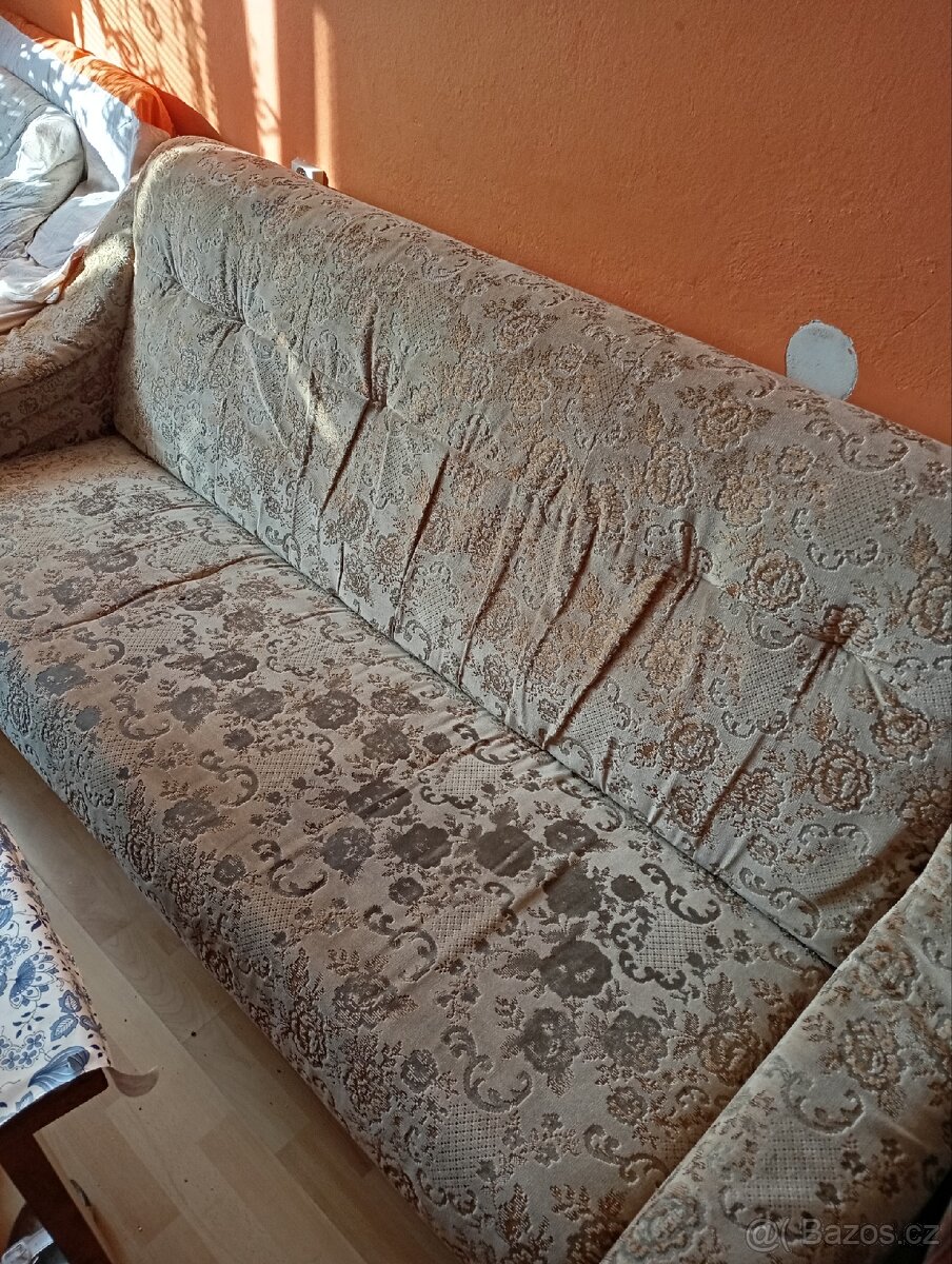 Sedačka a dvě křesla za odvoz
