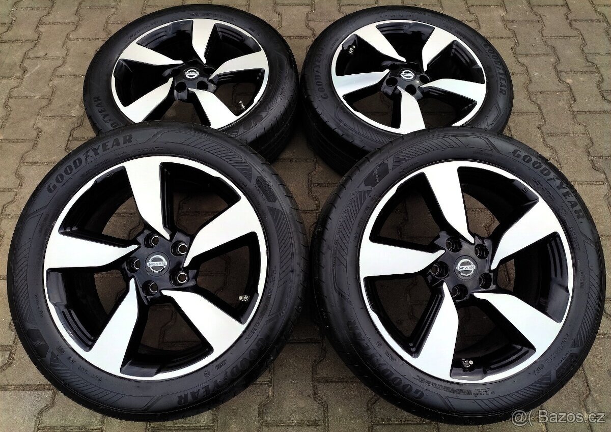 Alu kola originál Nissan Qashqai 5x114,3 R18 KRÁSNÁ SADA