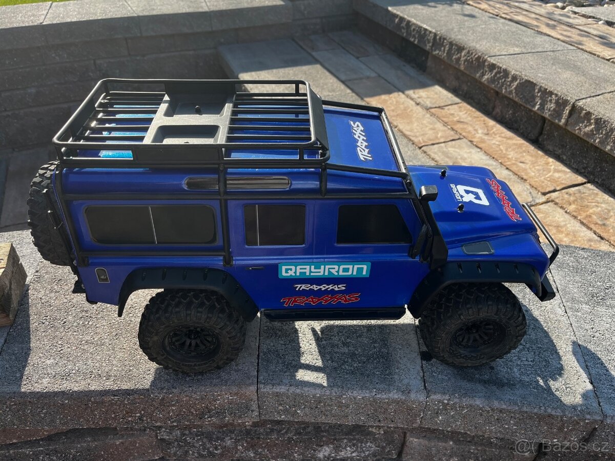 Traxxas TRX-4 Land Rover, baterie, nabíječka