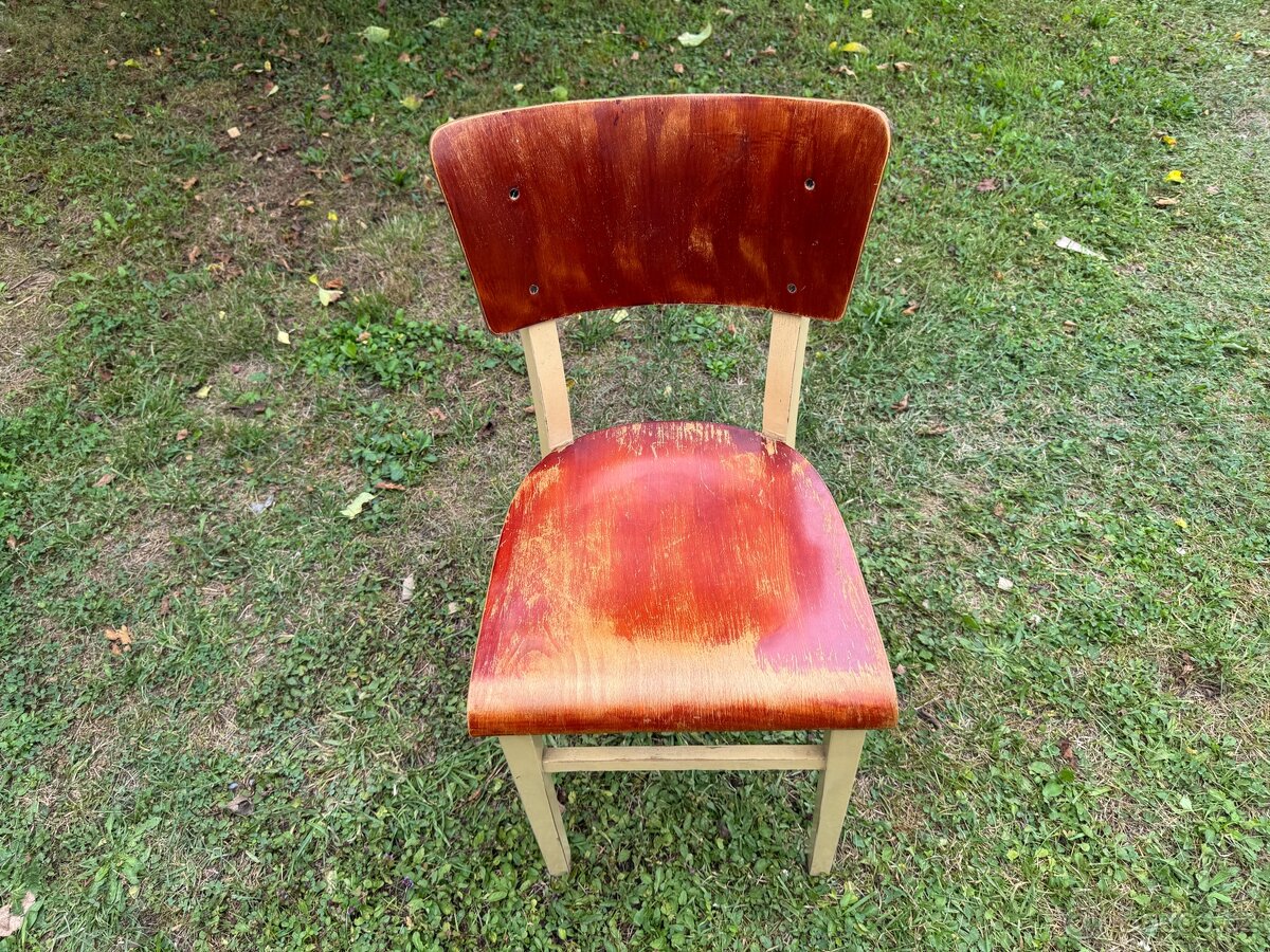 Židle TON – ikonický český design, bukové dřevo